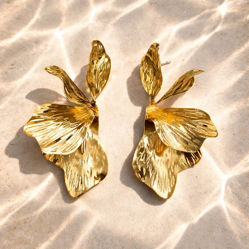 Alya Jewelry gold yaprak detaylı çiçek kadın küpe